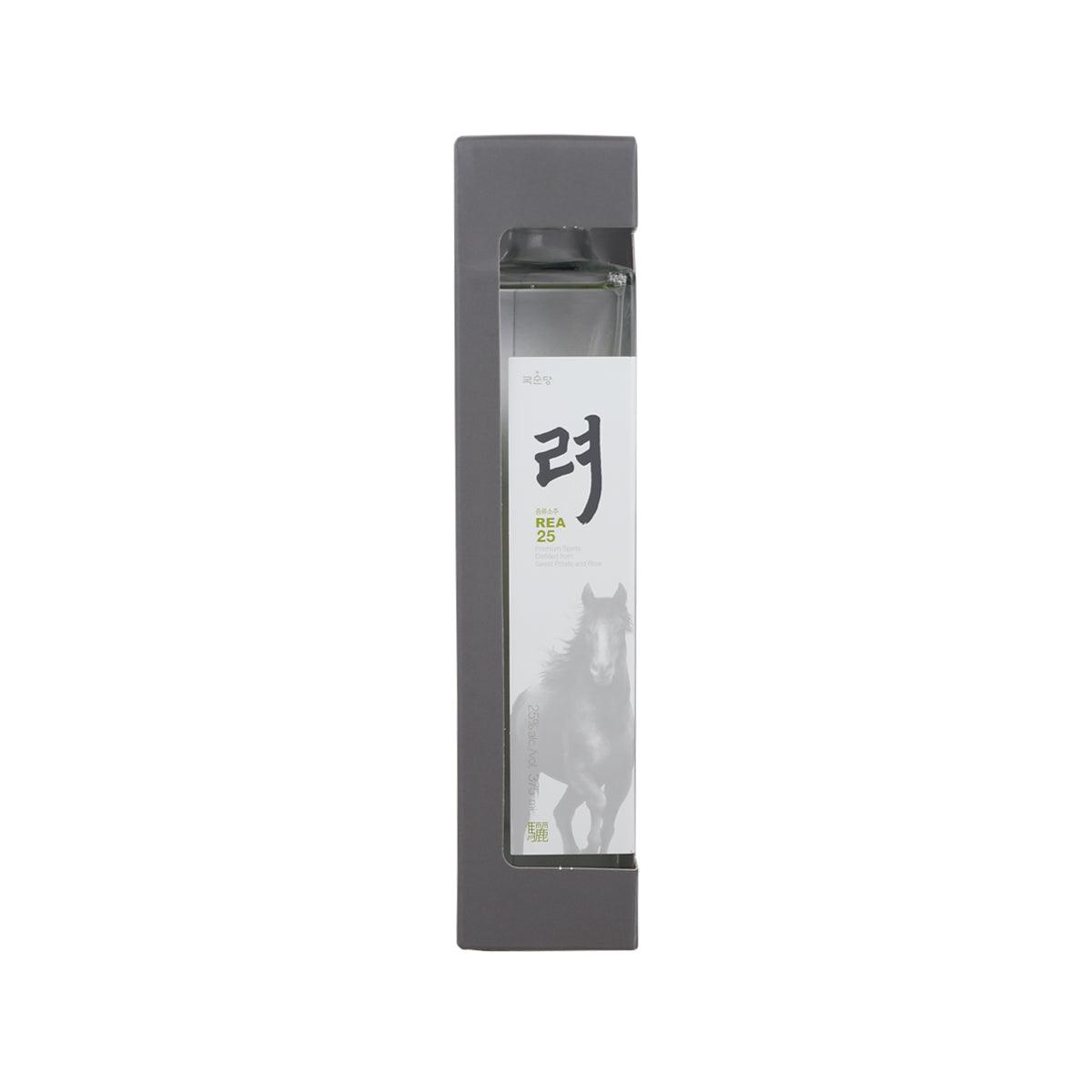 Rea 25 soju bottle with clear label in dark gray protective carton