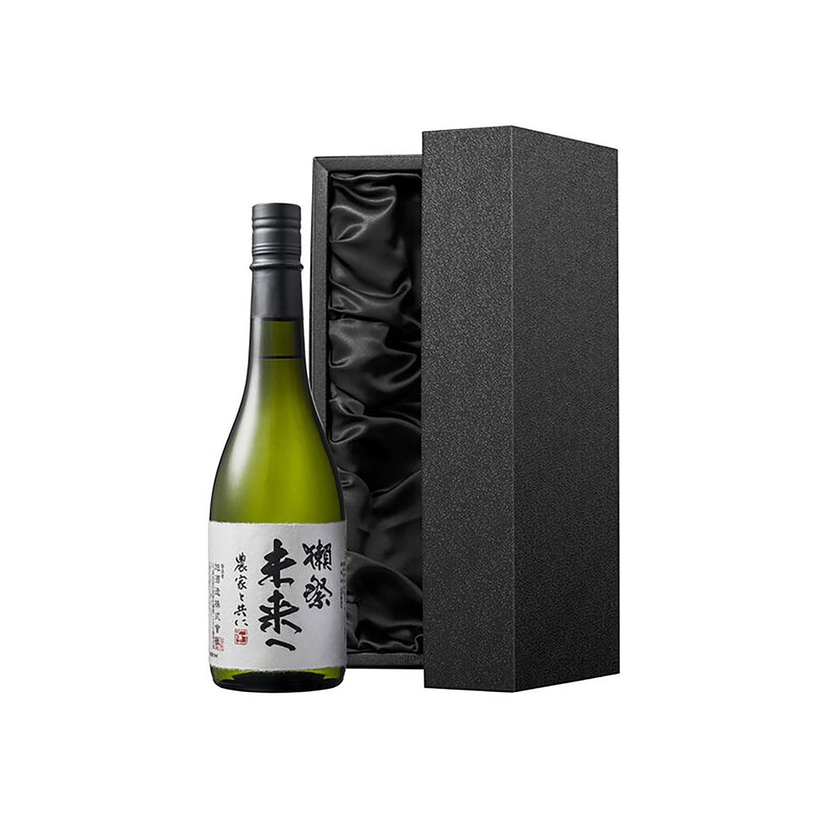 Sake bottle with green glass and black label, in black satin gift box