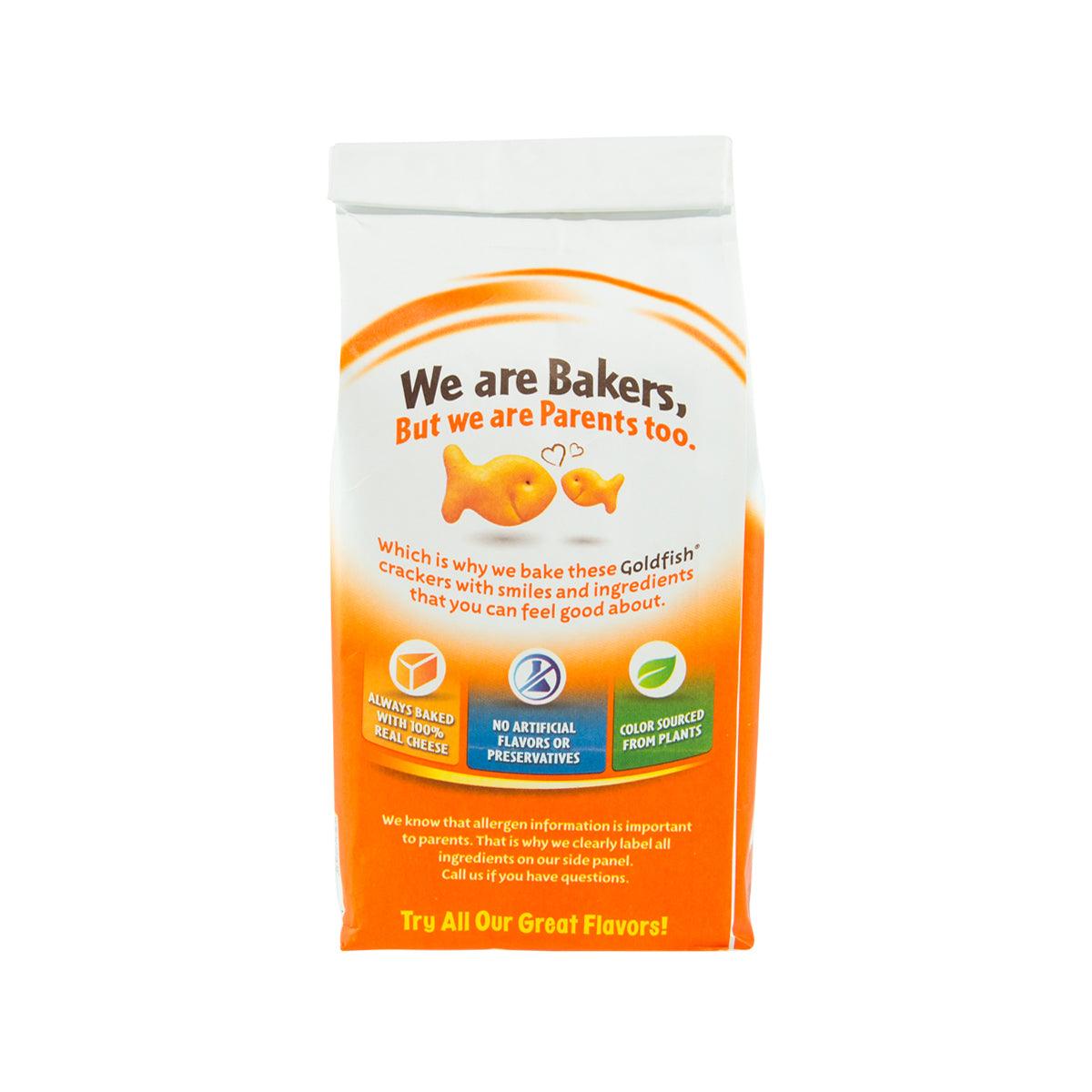 Cheddar Goldfish baked snack crackers bag, 187 g, back panel with text and icons