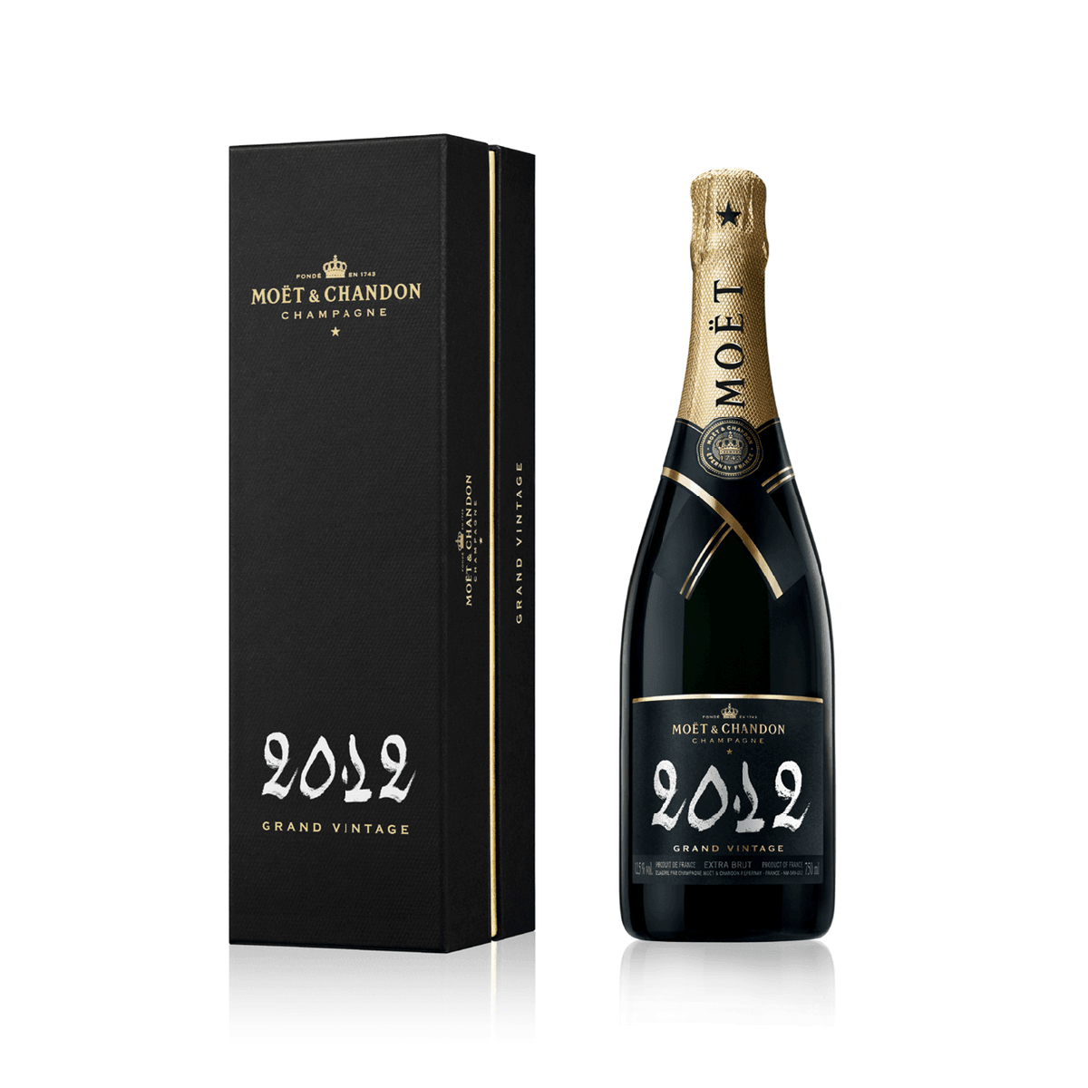 MOET & CHANDON vintage champagne bottle with gold foil top and matching gift box