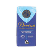 Milk chocolate pouch: Divine Seriously Smooth, 90g, 45% cocoa front label