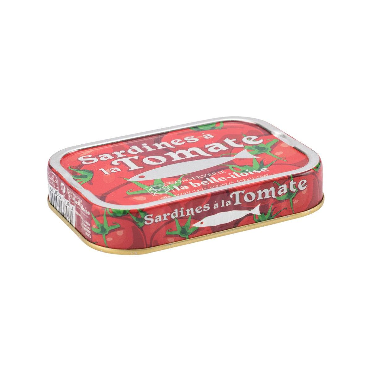 LA BELLE-ILOISE sardines tin, angled top view with red tomato label