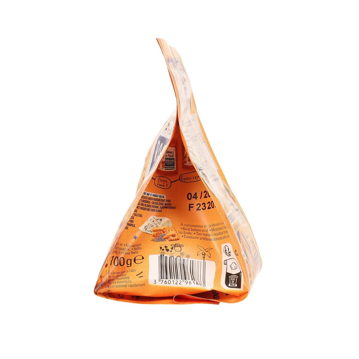 Butter biscuits pouch with Roquefort cheese and poppy seeds, triangular back panel
