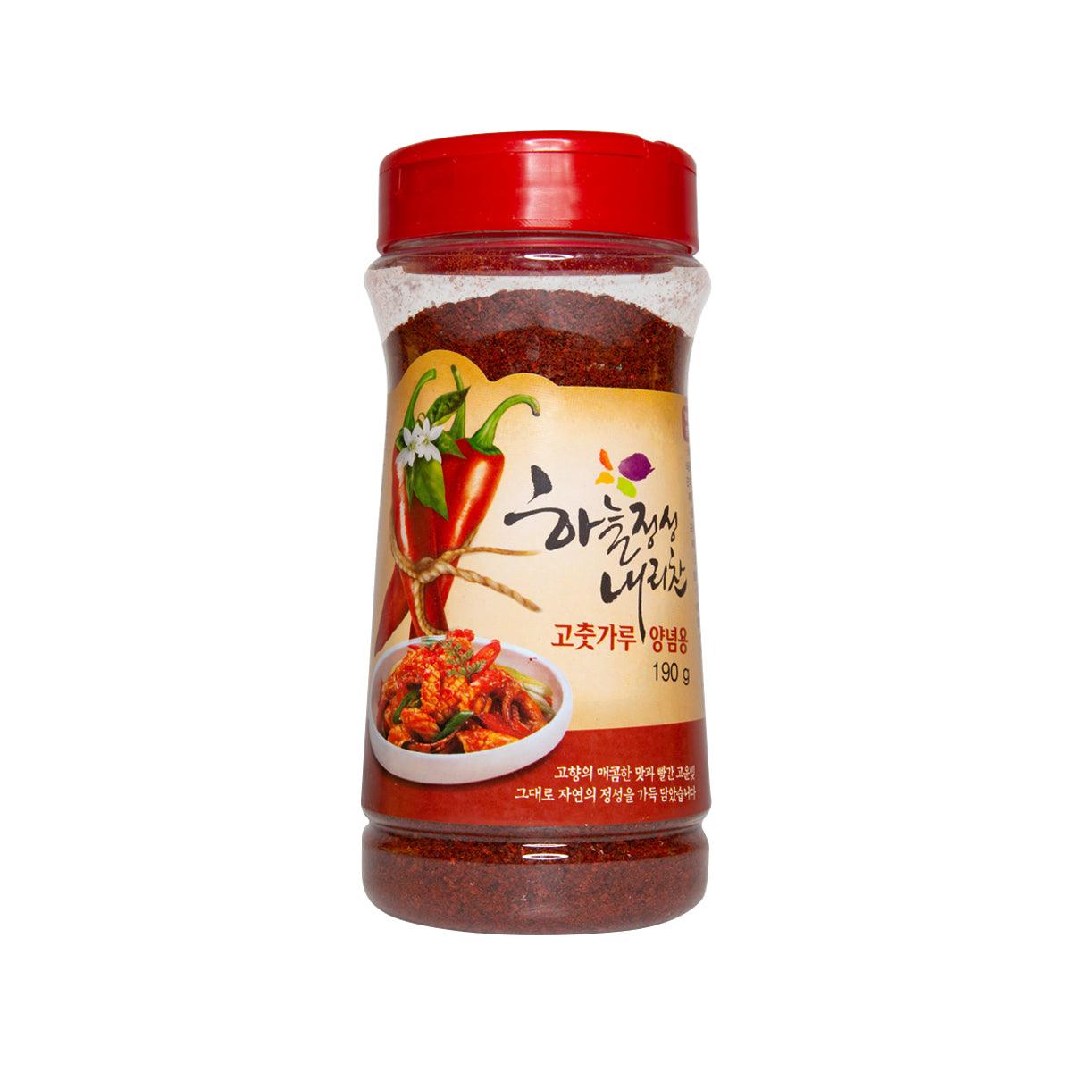 Red pepper powder bottle with red cap, front label, 190g