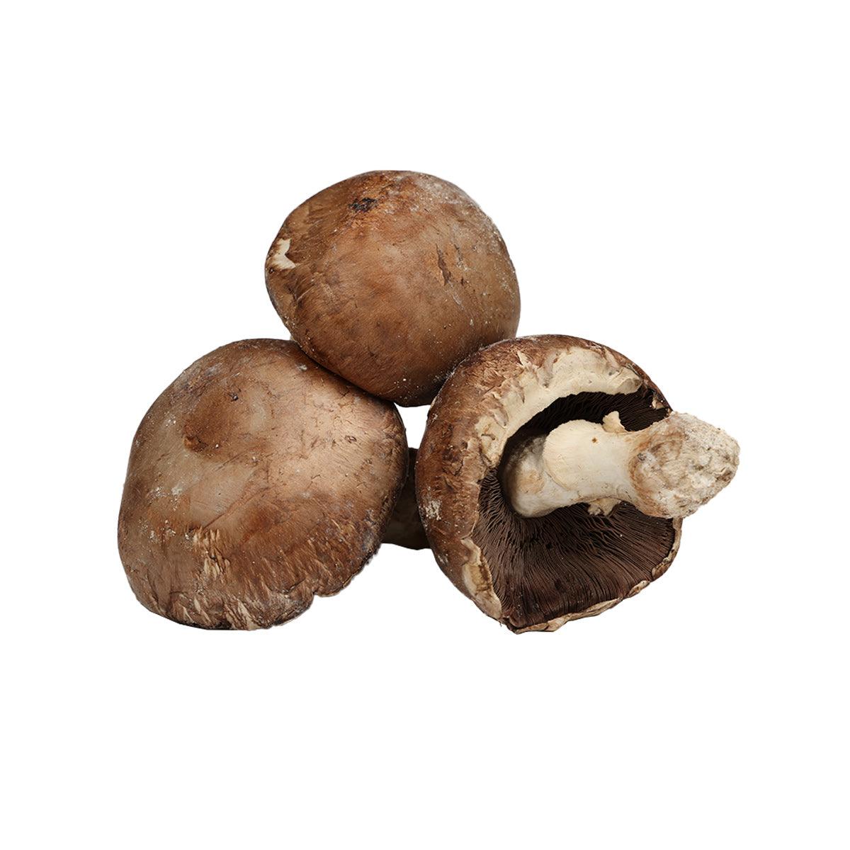 BRUNO CALEGARI whole brown mushrooms with caps and stems