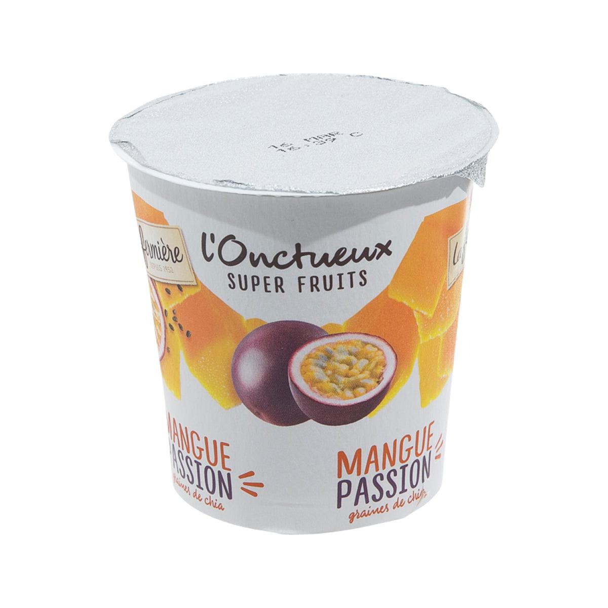 Fruit yogurt cup with mango and passion fruit flavor, 150 g