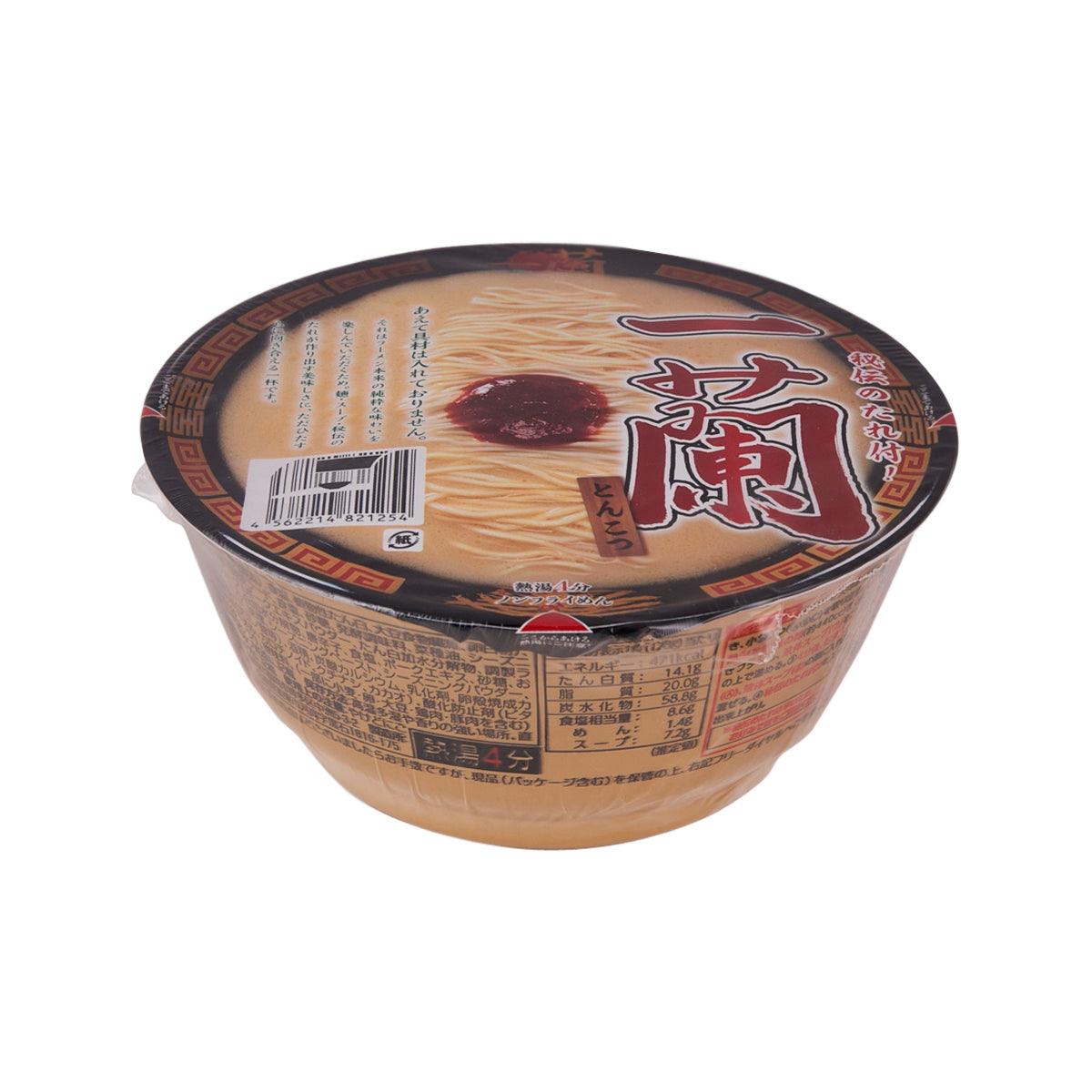 Instant noodle cup side view with tan broth, Japanese label text and barcode sticker