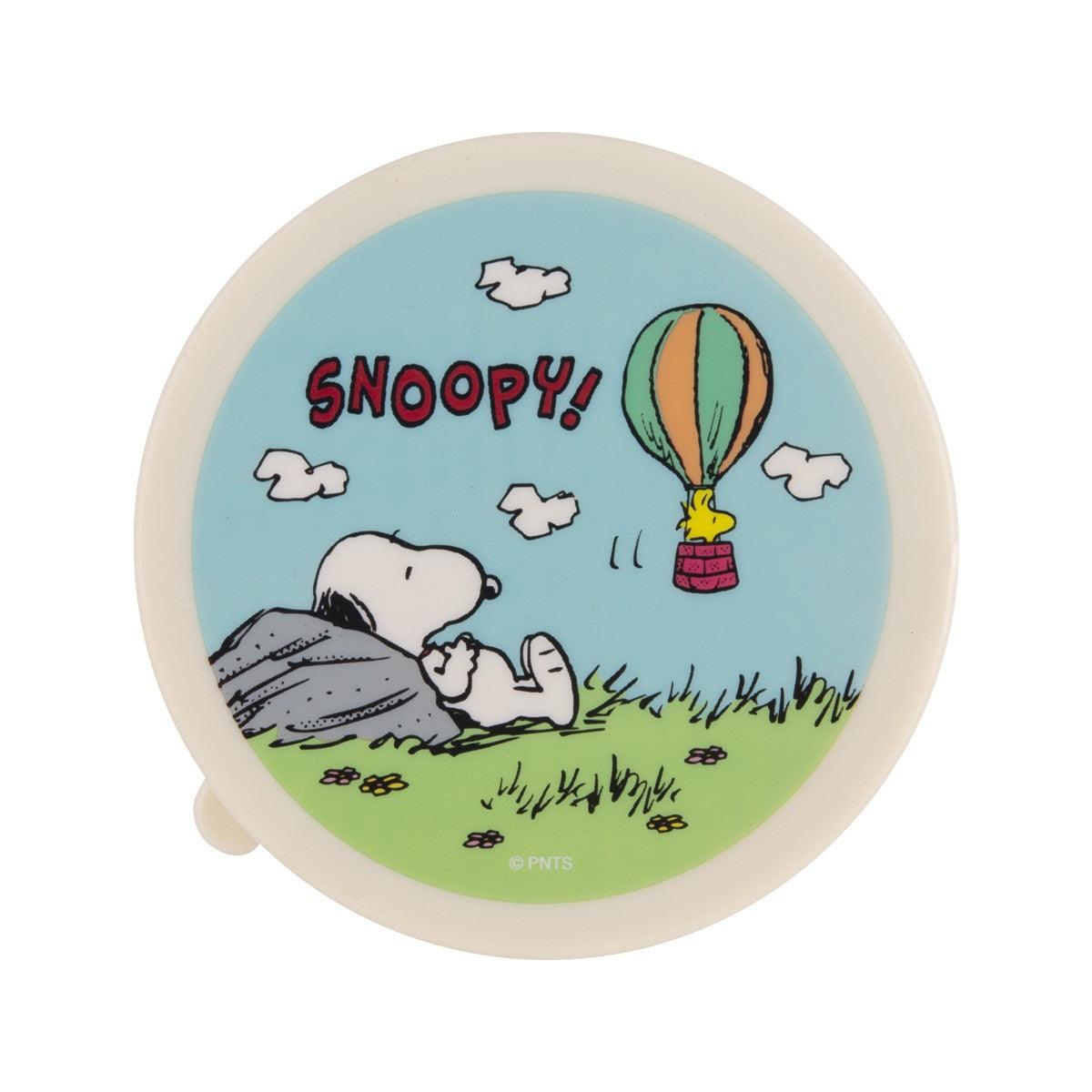 Round mini jelly container with Snoopy lid, light blue and green, beige rim