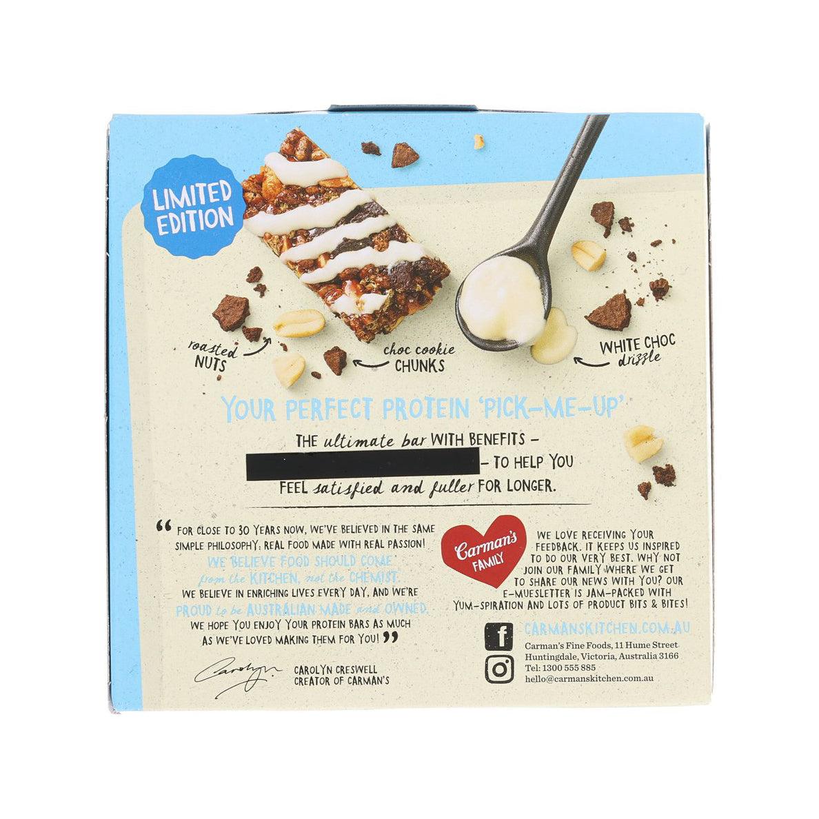 Cookies & cream protein bar carton back with spoon graphic and benefits text, 200g.