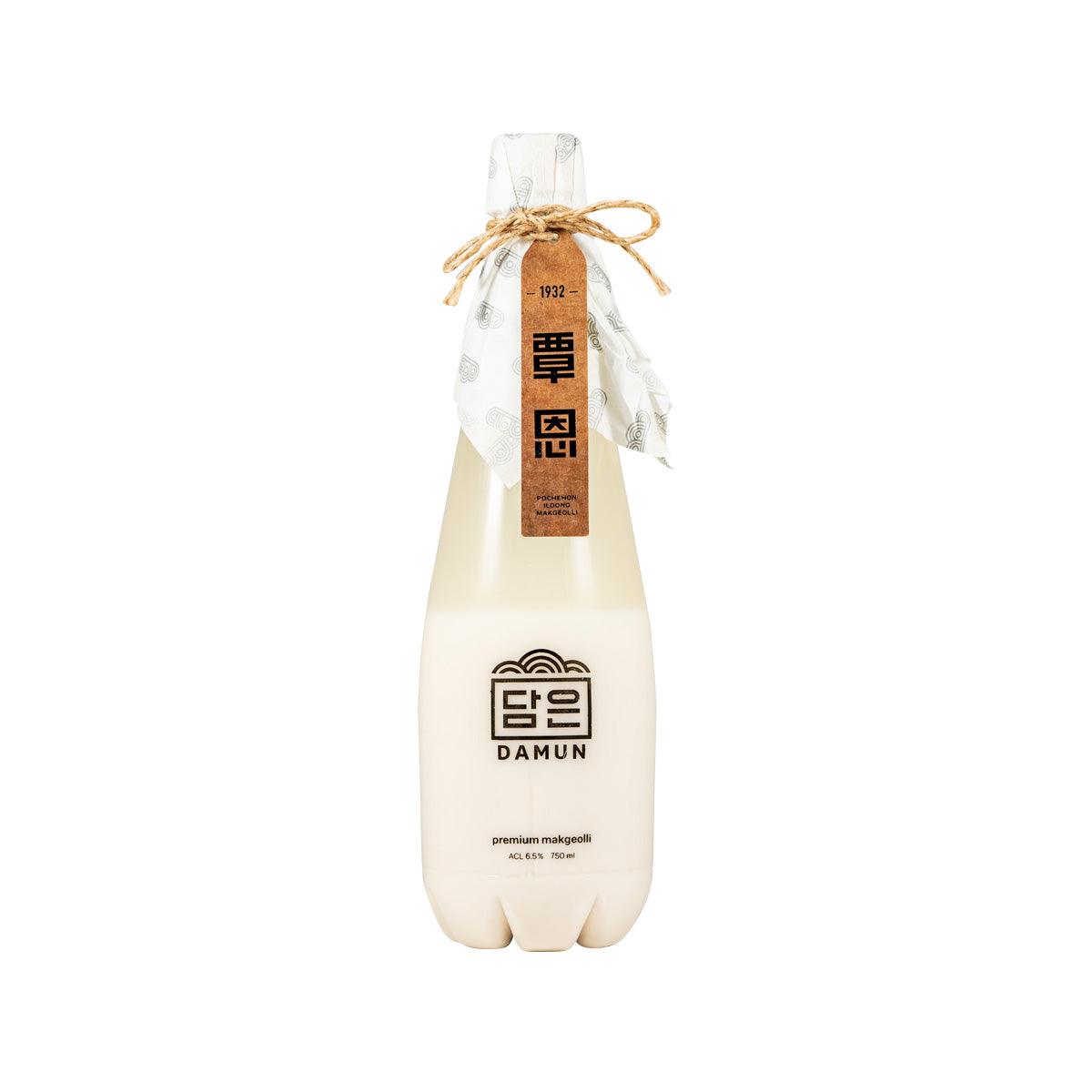 DAMUN makgeolli bottle in white PET container with DAMUN label and paper tie