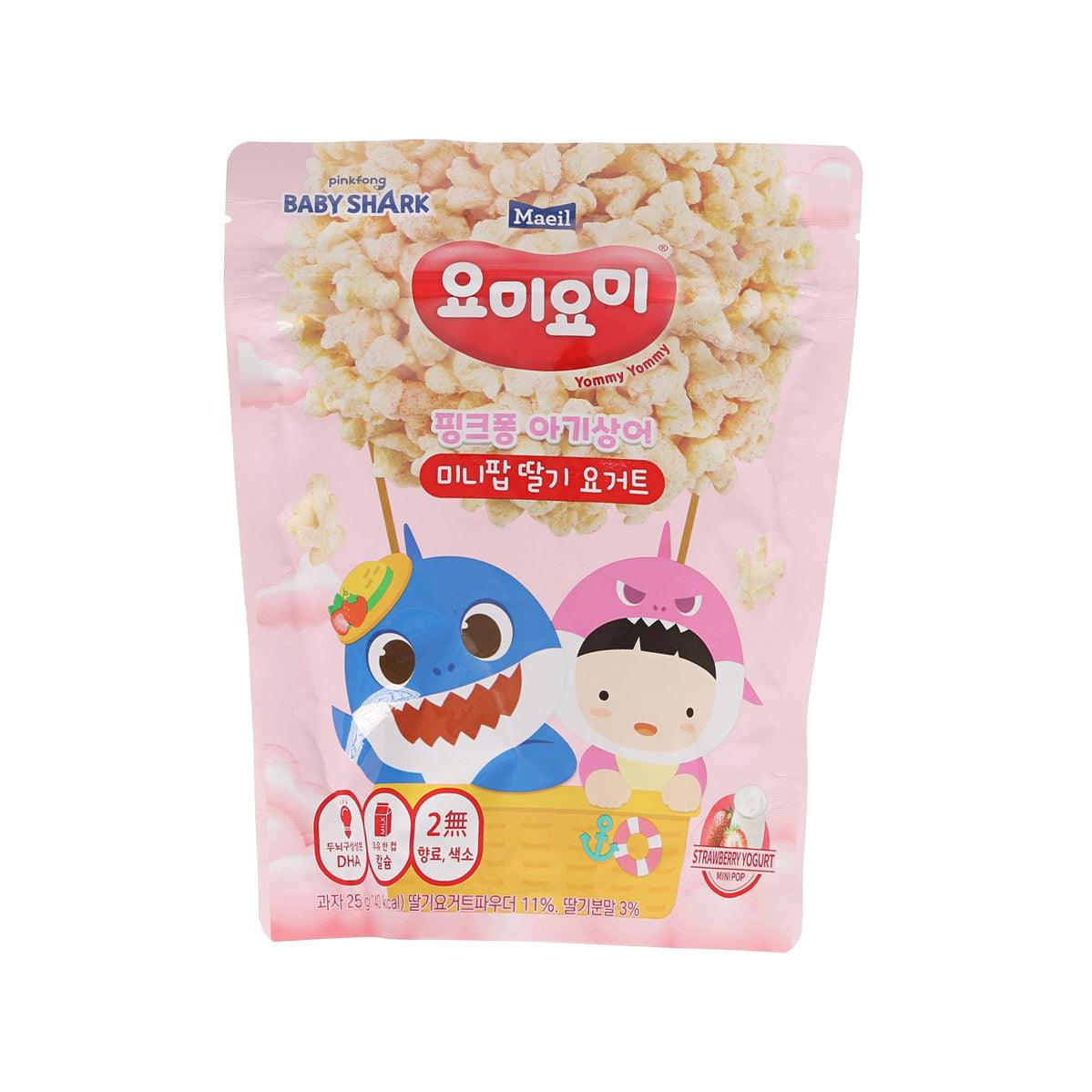 Strawberry yogurt snack pouch, pink, child shark graphic, 25 g