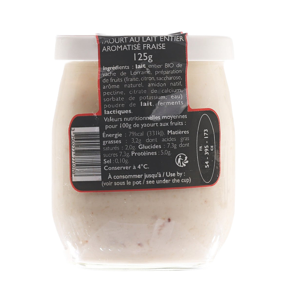 Strawberry yogurt cup 125g, back label with barcode and nutrition table