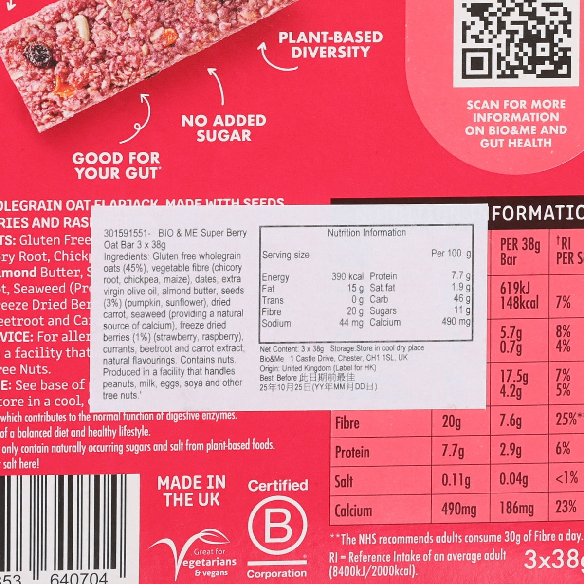 BIO & ME berry boost oat bar label close-up, ingredients, nutrition table, and barcode