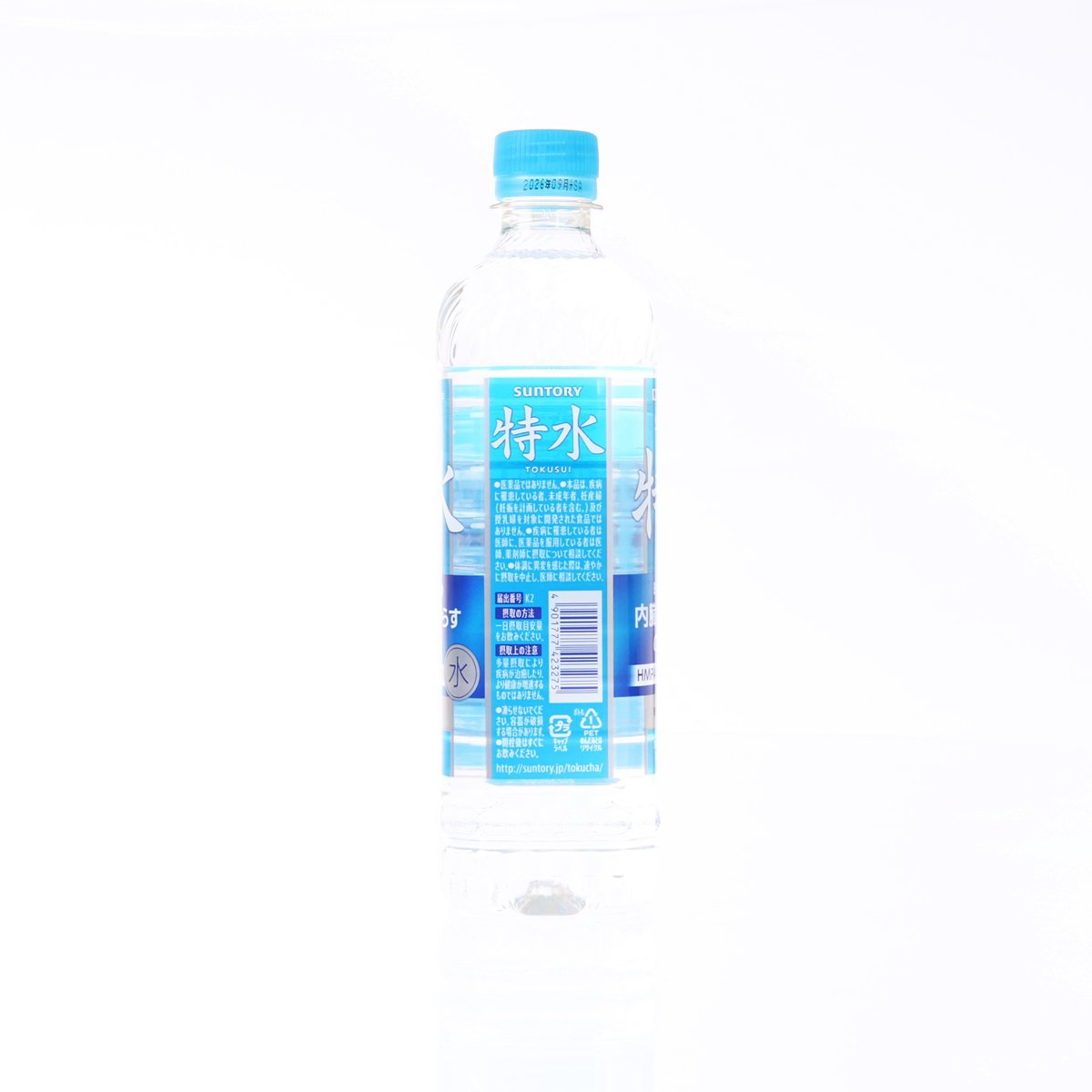 Tokusui water drink PET bottle with blue cap and back label, 600 mL