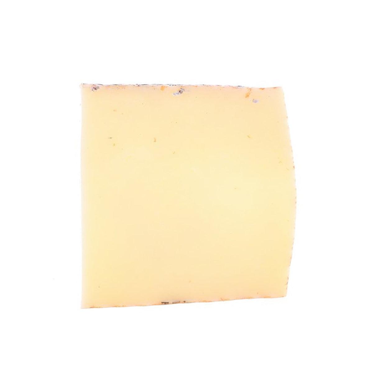 EL TRIGAL semicurado Manchego cheese wedge, pale yellow, 80g