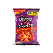 Doritos Dinamita Extra Flamin’ Hot crisps bag, purple front with flame graphics, 65g