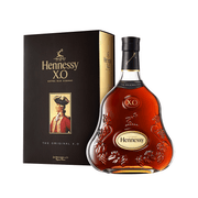 HENNESSY XO cognac bottle with gold label and matching presentation box